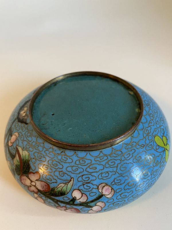 Miniatyrer cloisonné teknikk 