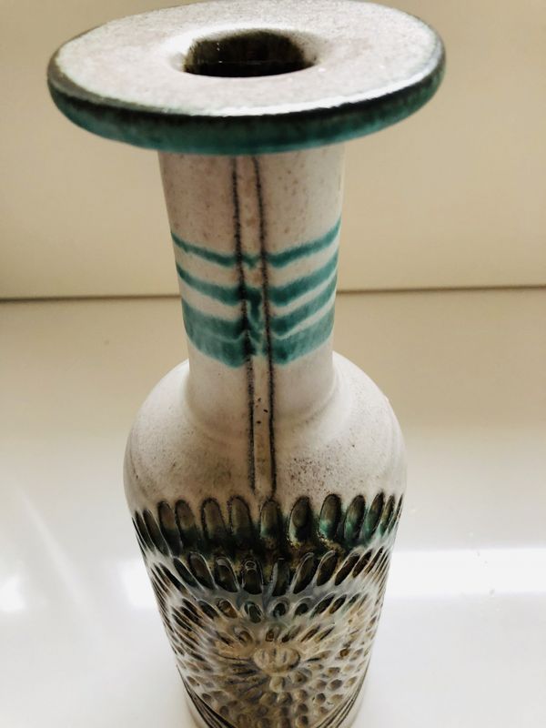 Vase med solsikke dekor