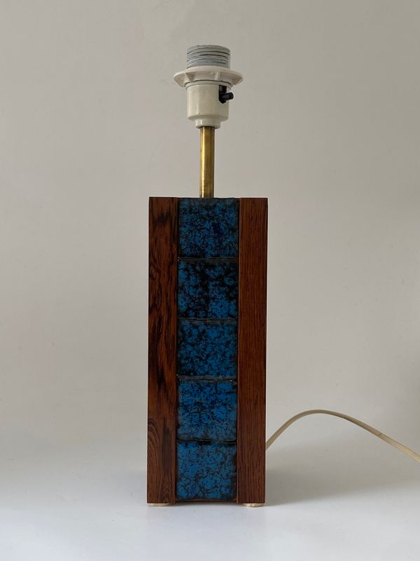 Bordlampe i palisander med keramikkfliser
